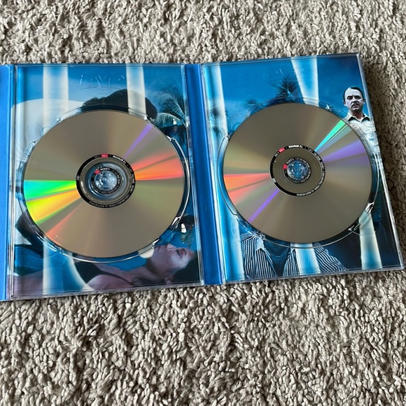 Magnum PI season one on DVD - Picture 7 of 7